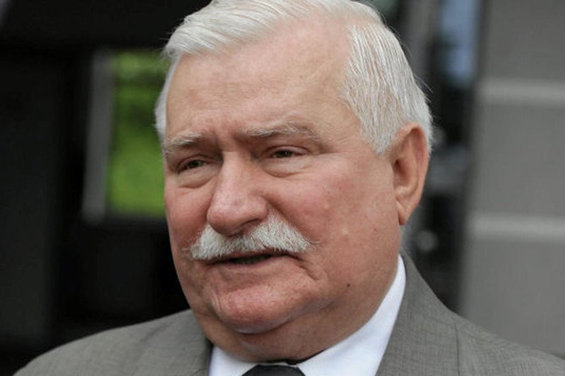 Lech Wałęsa zaleca kolejne zbrojenia, ale jednocześnie wieszczy upadek putinowskiej Rosji.