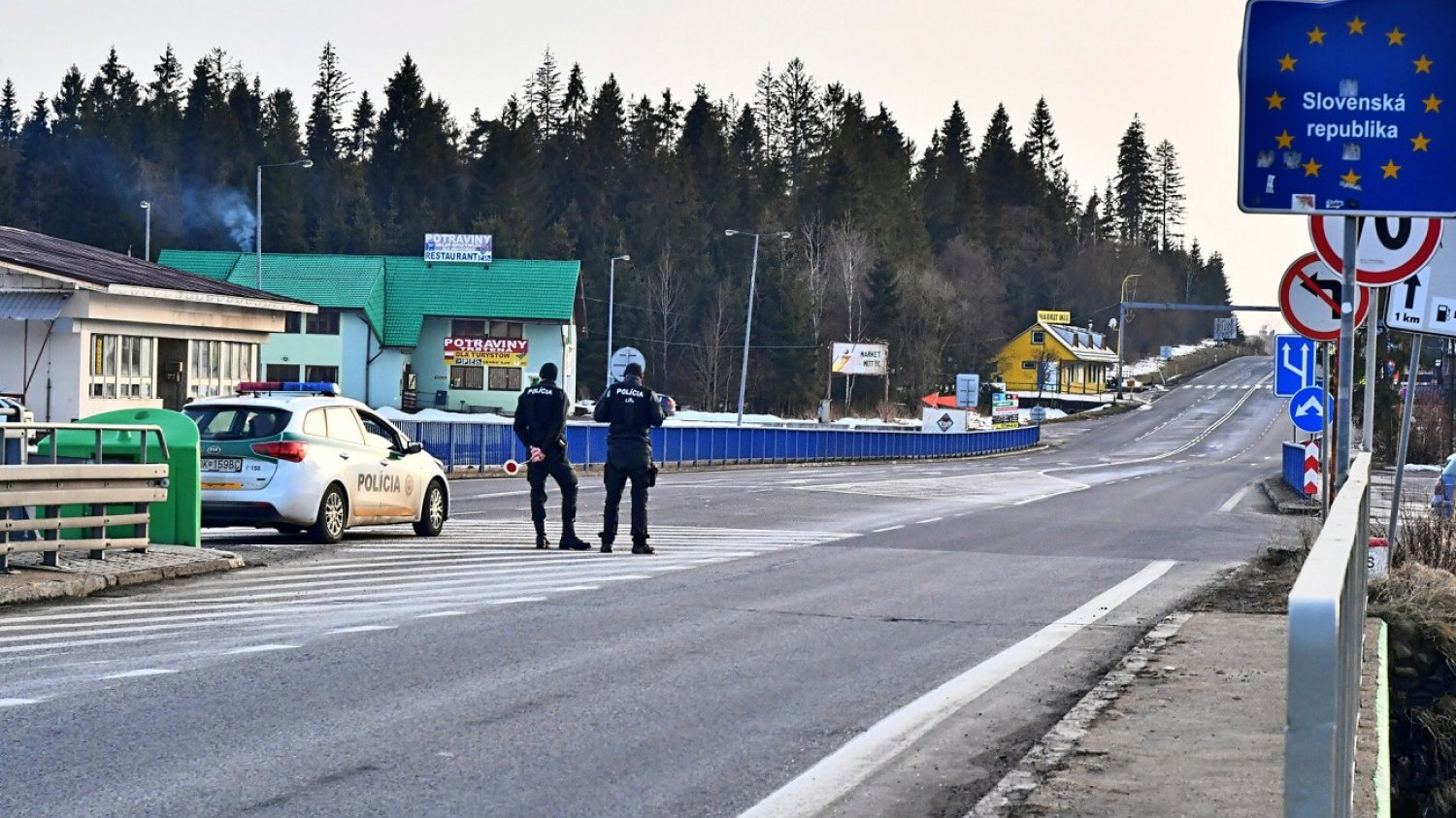 Przywrócenie kontroli granicznych na wewnętrznych granicach Słowacji.