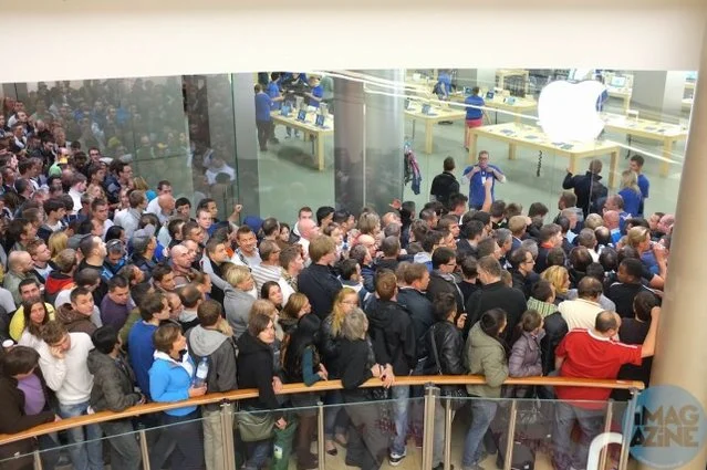 Kolejki po sprzęt Apple.