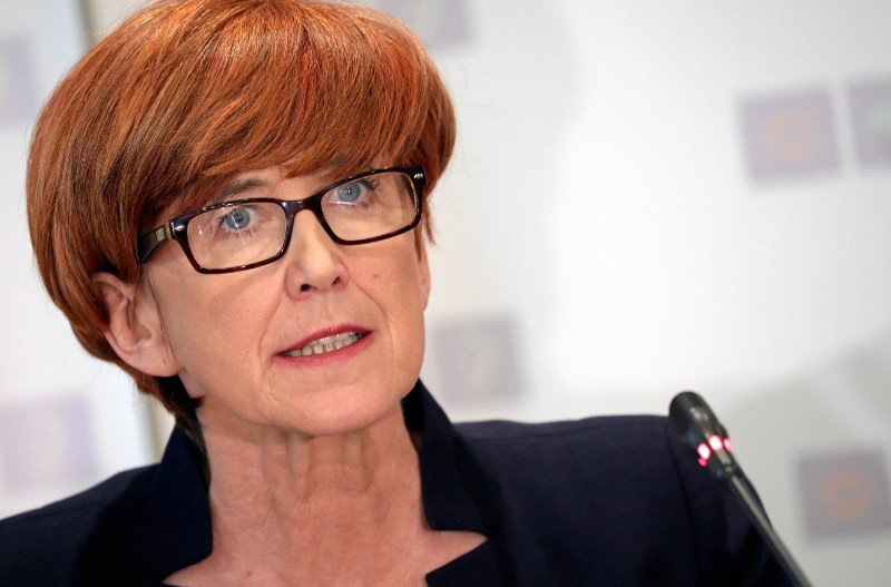 Elżbieta Rafalska zaapelowała do rodziców osób niepełnosprawnych o zakończenie protestu.