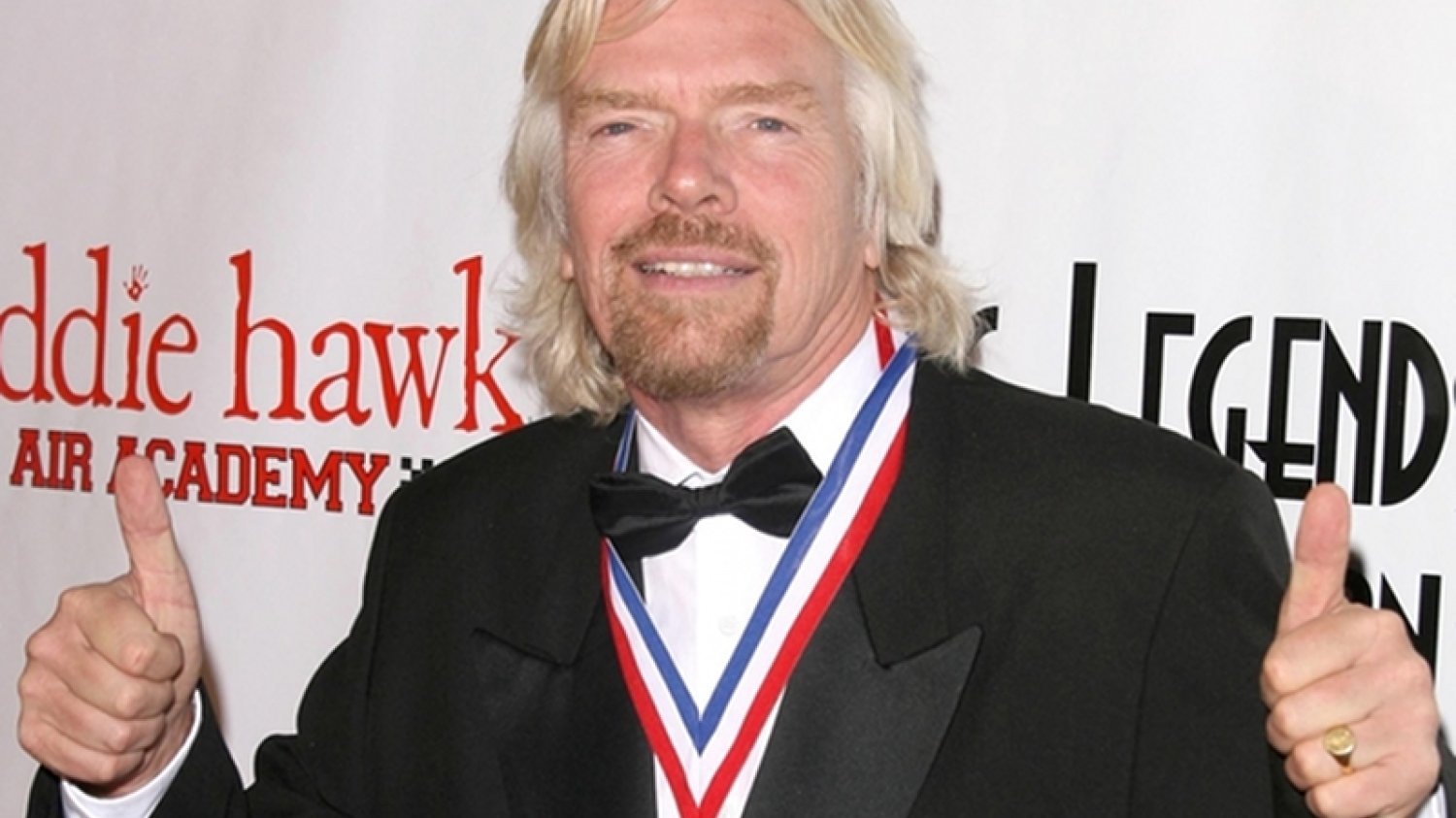 Richard Branson to jeden z najbardziej charyzmatycznych miliarderów na świecie. Brytyjczyk przekonuje, żeby niczego w biznesie i życiu nie żałować.