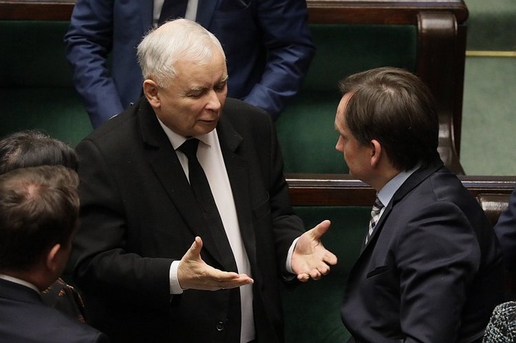 Według informacji WP, PiS porzuca pomysł podziału Mazowsza z powodu kłótni w Zjednoczonej Prawicy.