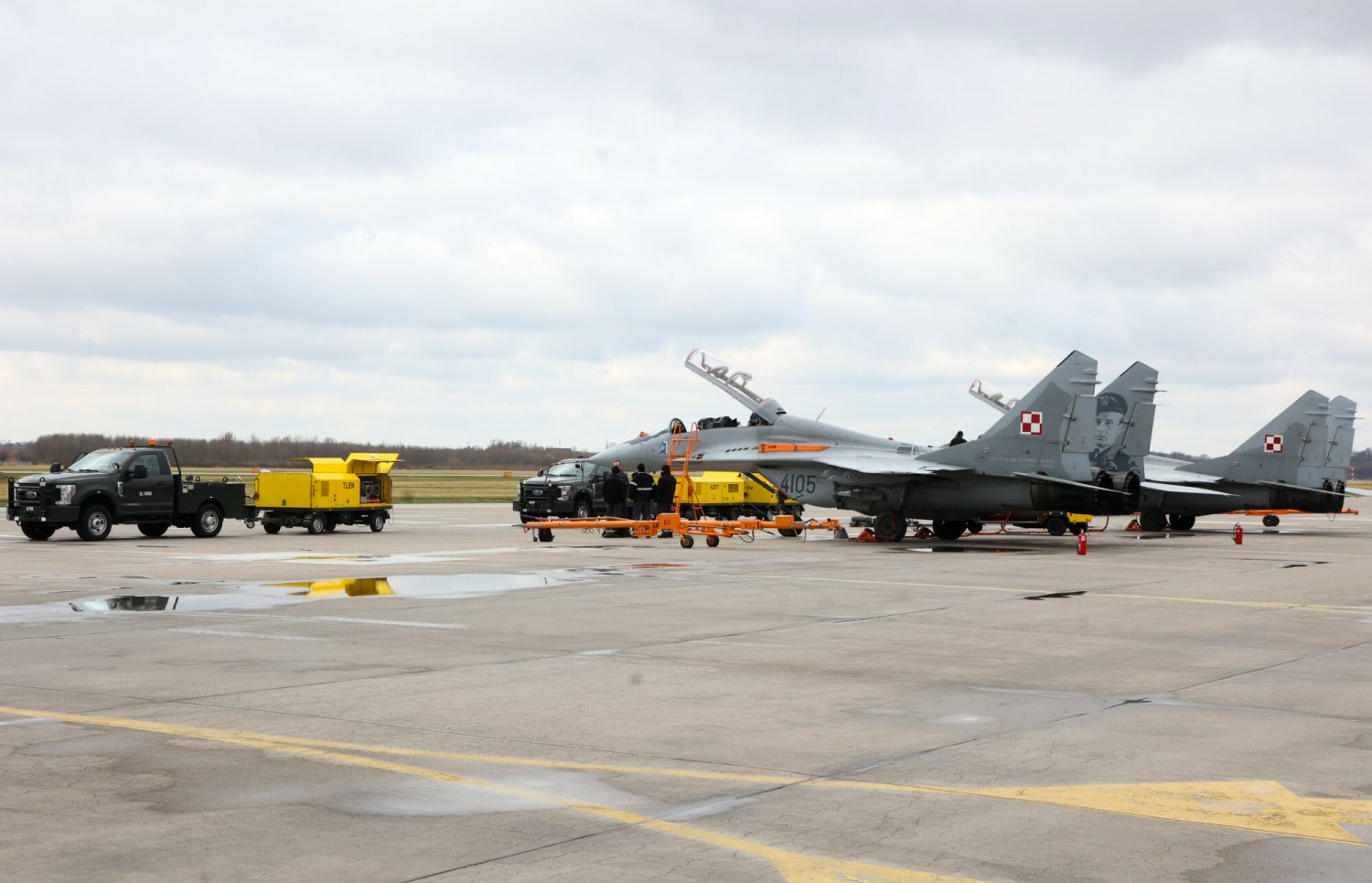 Śmierć żołnierza w 42. Bazie Lotnictwa Szkolnego w Radomiu.