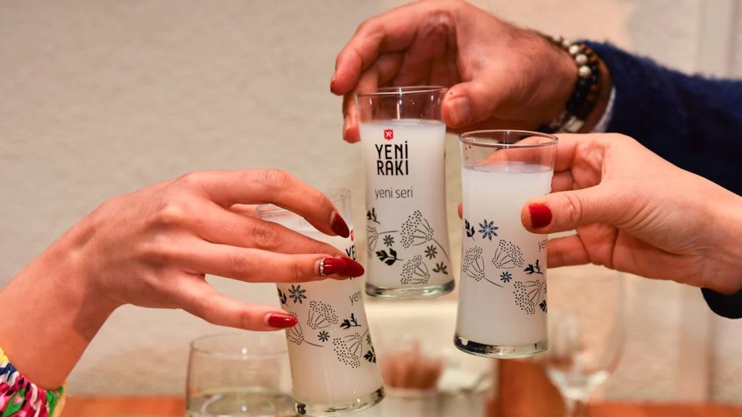 Skażony alkohol w Turcji. Niemiecki rząd ostrzega.