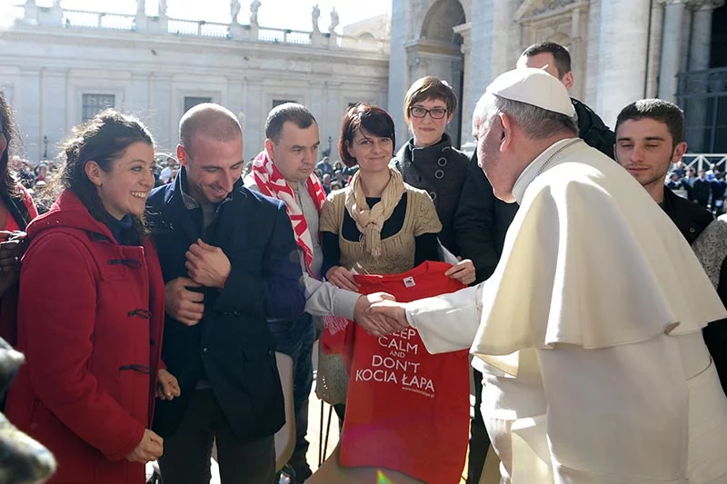 Twórcy kampanii "Keep calm and don't kocia łapa" u Franciszka
