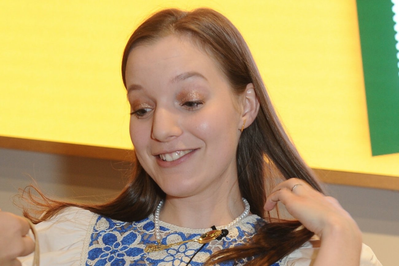 Piosenka Sanah "Marcepan" ściągnięta z anteny lokalnego radia.