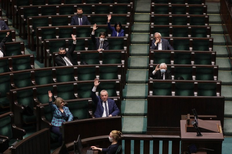 Nowe przepisy pozwalają na natychmiastową izolację sprawcy przemocy.