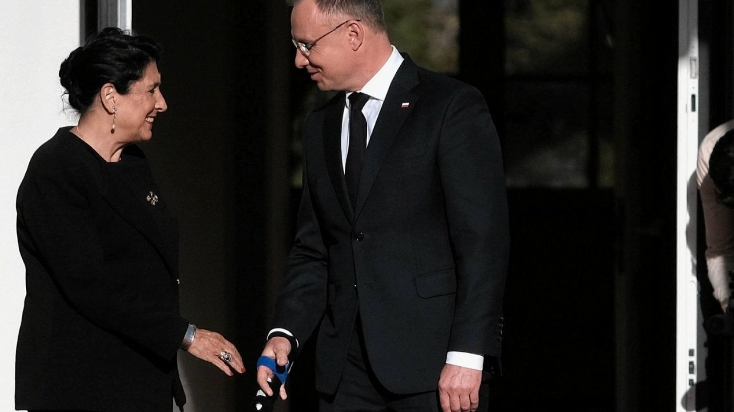 Andrzej Duda stracił część palca. Były prezydent o okolicznościach wypadku.