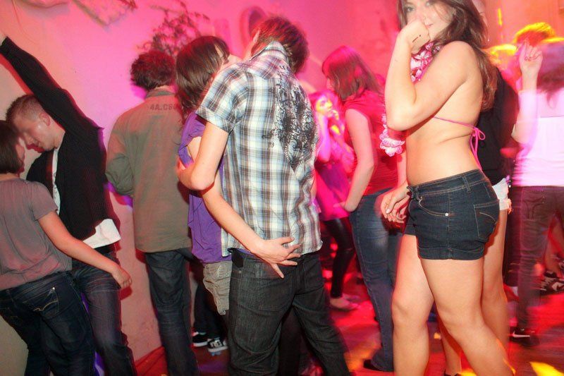 Przygodny seks szkodzi zdrowiu psychicznemu młodych ludzi?