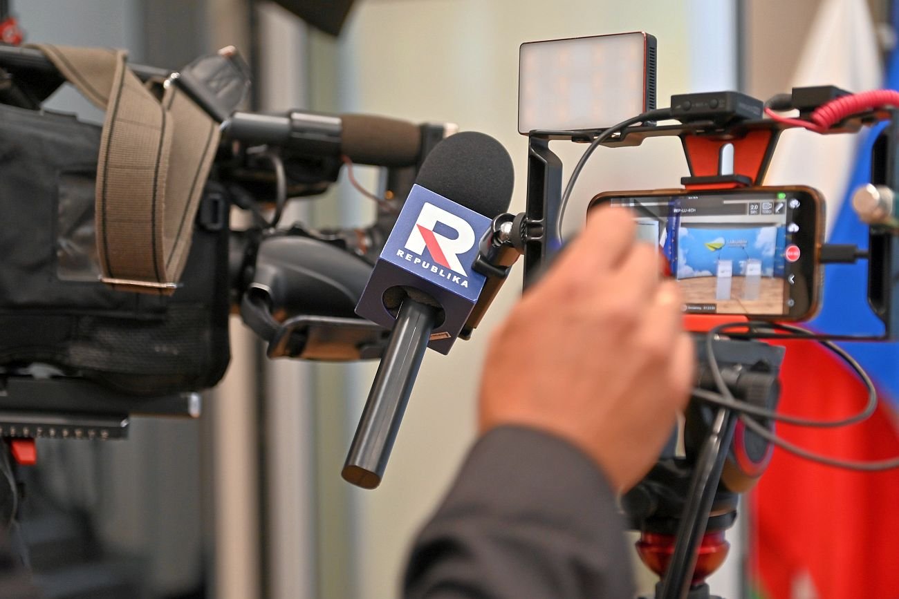 Dramatic appeal by the head of tv   Republika. Viewers put against the wall