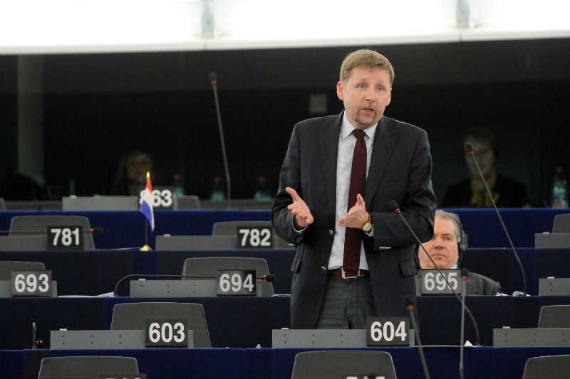 Marek Migalski ocenia, że szef sztabu PiS nie ma siły przebicia, by rozruszać kampanijną machinę.