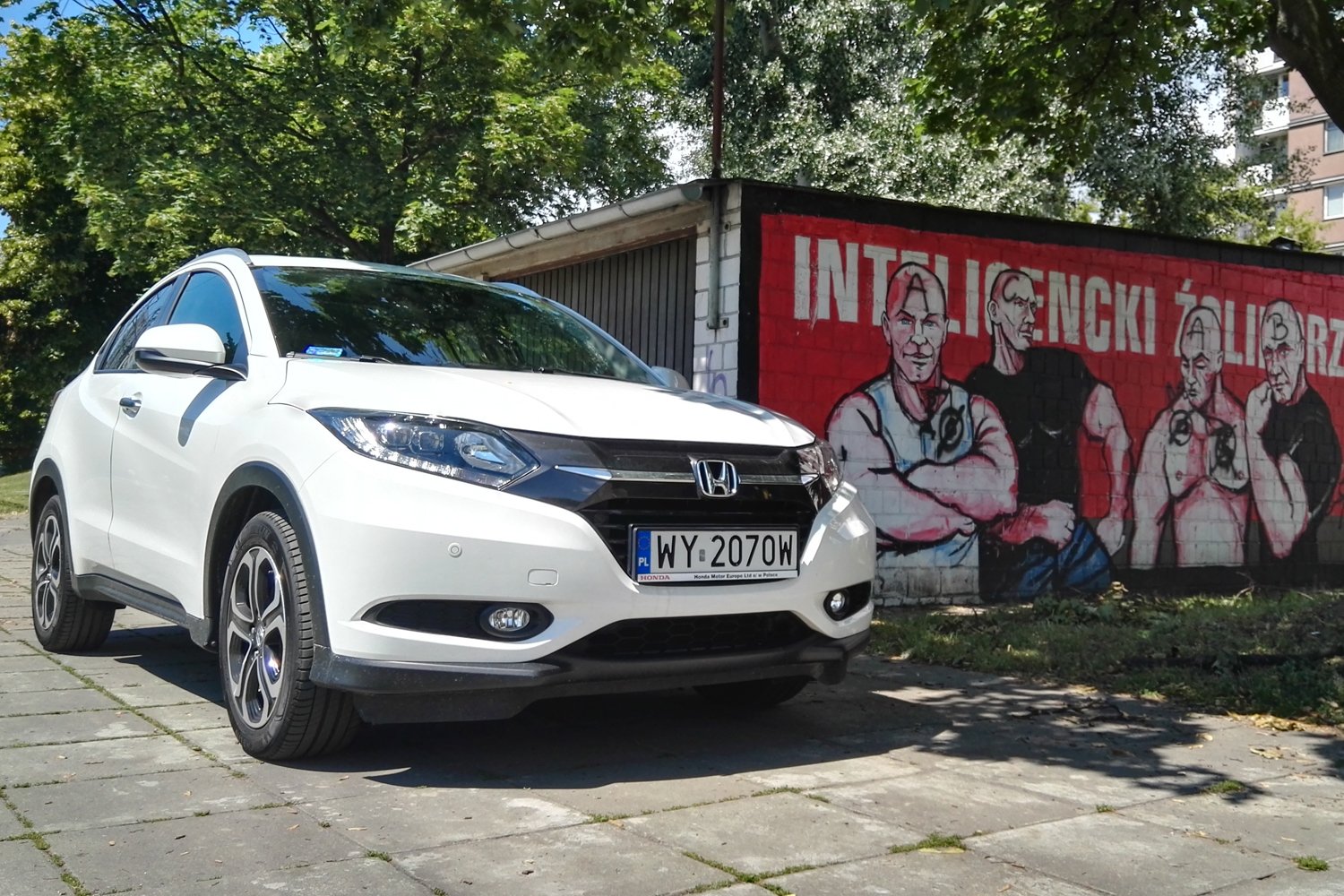 Honda HR-v to mały miejski SUV z zaskakującą ilością miejsca w środku.