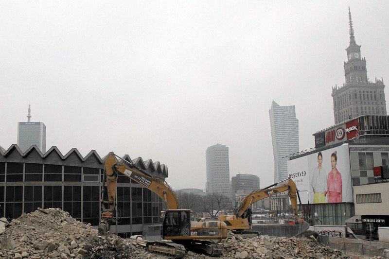 Wyburzenie Pałacu Kultury będzie oznaczać gigantyczne koszty i koszmarne utrudnienia dla mieszkańców Warszawy.