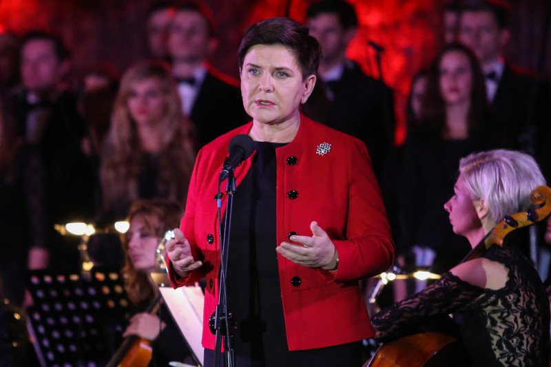 Premier Szydło obiecała wsparcie finansowe dla rodziny antyterrorysty.