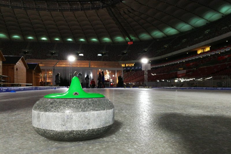 Kamienie do curlingu są wykonane z czystego granitu wydobywanego u wybrzeży Szkocji.