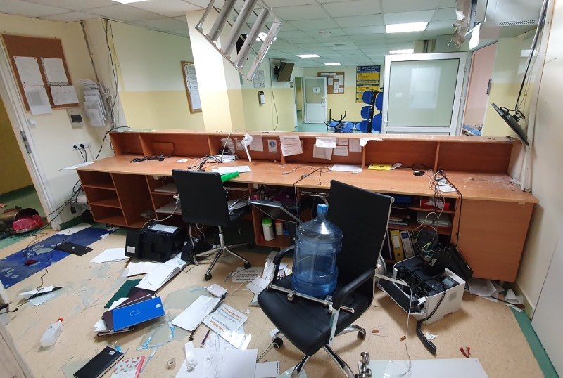 Uszkodzeniu uległy m.in. komputery i sprzęt do łączności. Awantura na SOR w szpitalu w Miechowie.