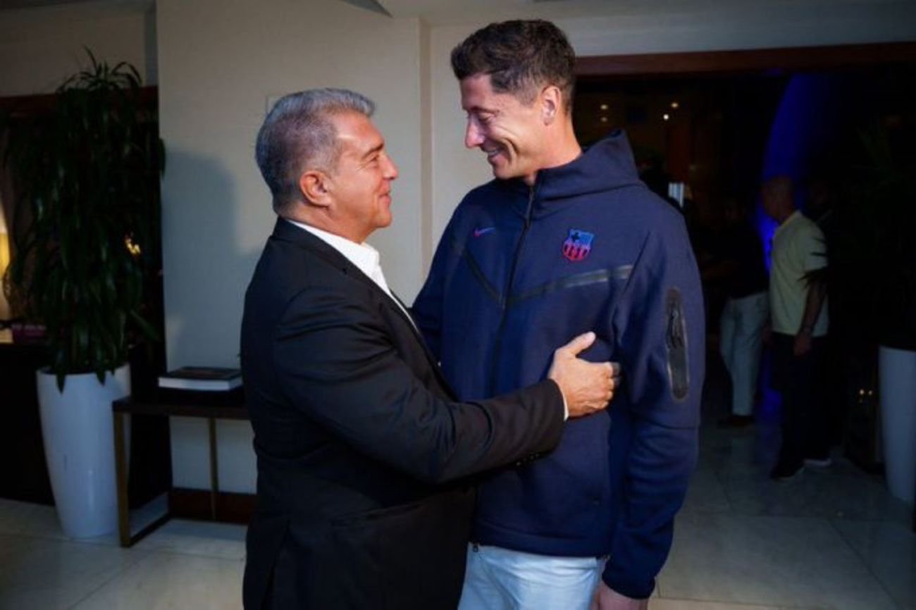 Bayern Monachium i Barcelona oszukały ws. Lewandowskiego? Polak miał być droższy, niż podano oficjalnie