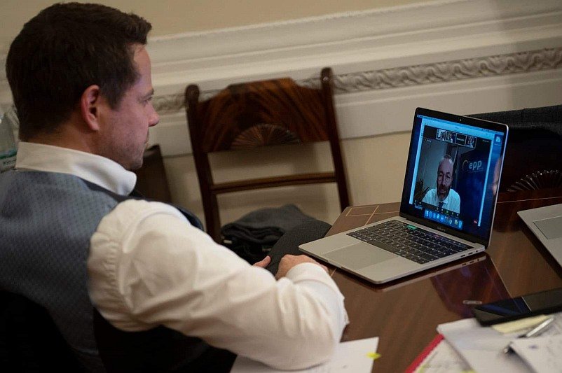 We wtorek 24 listopada prezydent Warszawy Rafał Trzaskowski odbył rozmowę z szefem frakcji EPL w PE Manfredem Weberem.