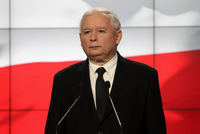 Polscy rolnicy broniący ziemi w Szczecinie w więzieniu. Kaczyński: „To nic innego jak próba zastraszenia żeby polska ziemia była dla cudzoziemców”