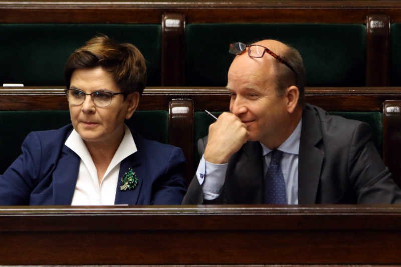 Lista darmowych leków dla seniorów przygotowana przez ministra zdrowia Konstantego Radziwiłła jest bardzo skąpa.