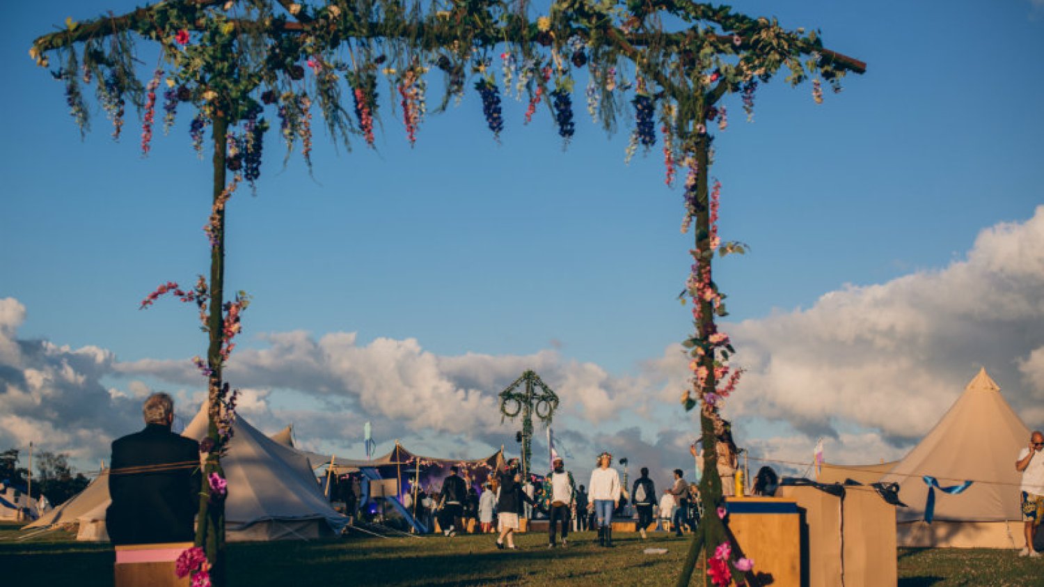 Midsommar – impreza z okazji letniego przesilenia, którą natychmiast trzeba przejąć od Szwedów