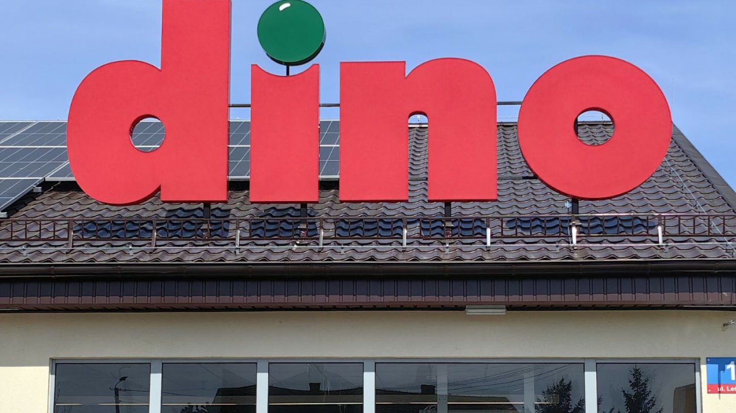 Dino kusi promocjami. Sieć oferuje kilogram dobrej kawy w świetnej cenie. Dino oferuje taniej dobrą kawę. Można zaoszczędzić kilkanaście zł.