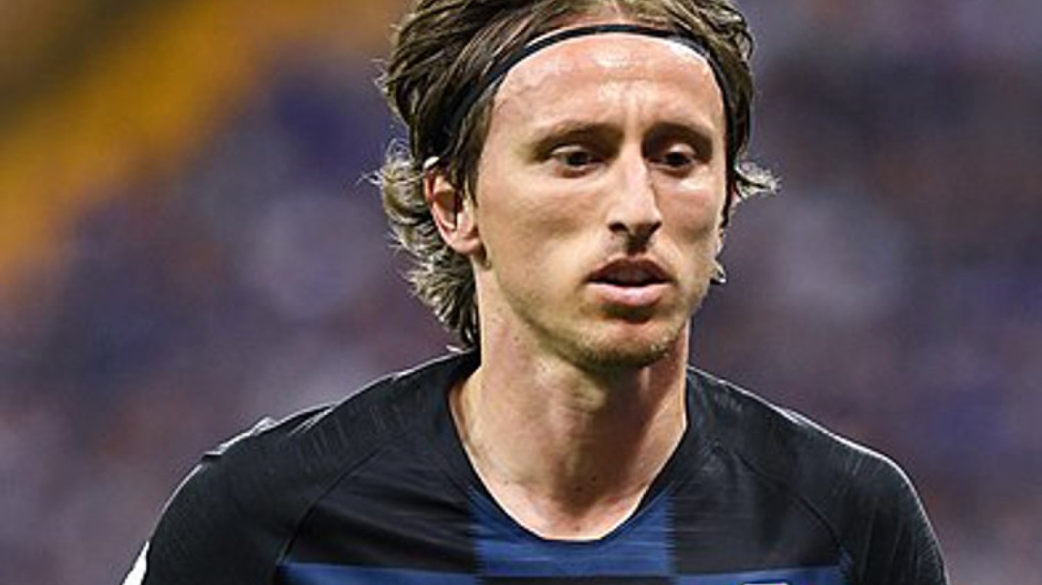 Chorwacki zawodnik przełamał monopol Ronaldo i Messiego na tego typu nagrody.