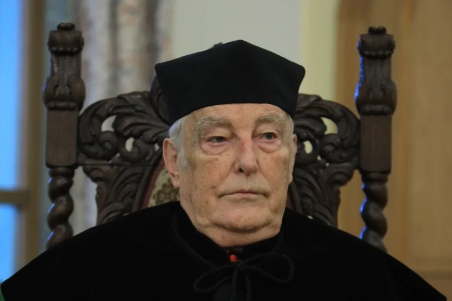 Ksiądz Zenon Grocholewski, bliski współpracownik Jana Pawła II, wsparł arcybiskupa Marka Jędraszewskiego.