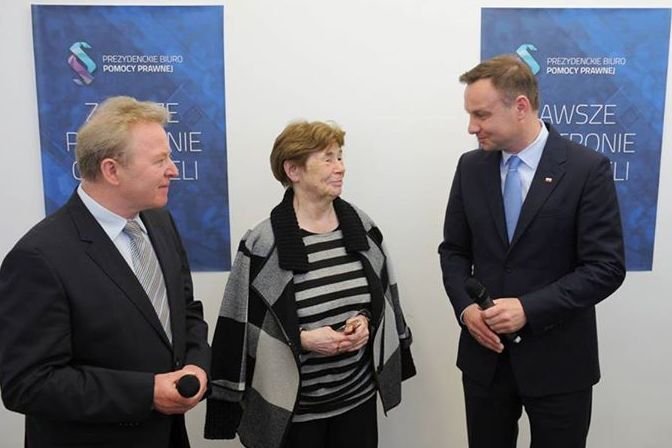 Biuro Pomocy Prawnej Andrzeja Dudy, słynne Dudapomoc znalazło się na ulicy. Zajmowanie lokalu na ul. Pięknej okazało się niemożliwe. Teraz biuro szuka nowego miejsca.