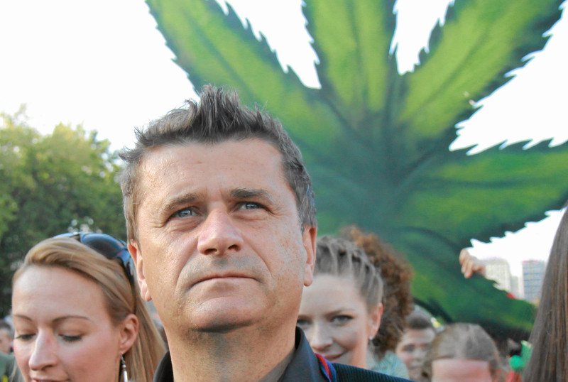 Palikot oddaje mandat liderowi Wolnych Konopi.