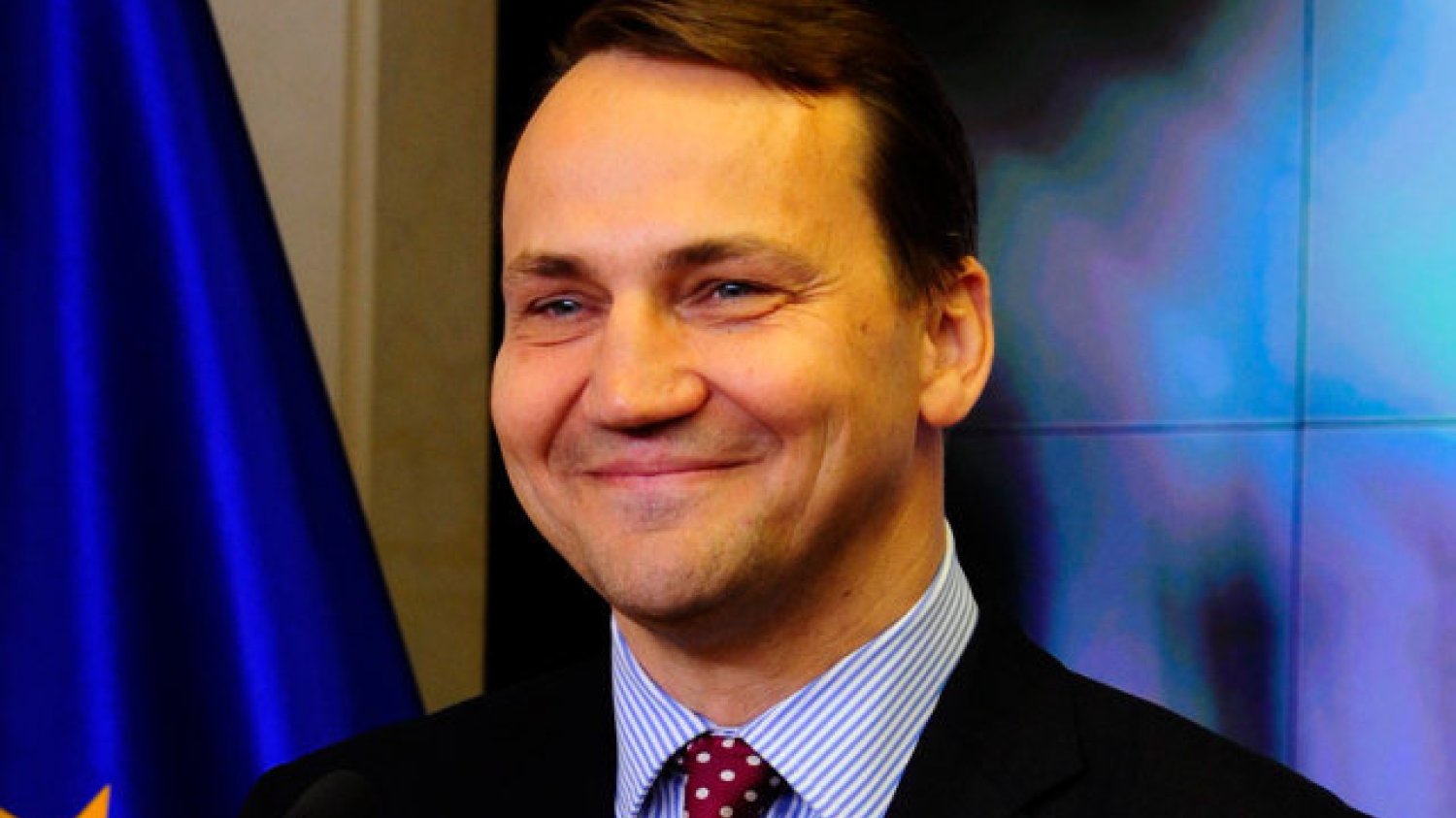 Donald Tusk oficjalnie zgłosił Radosława Sikorskiego na szefa dyplomacji UE