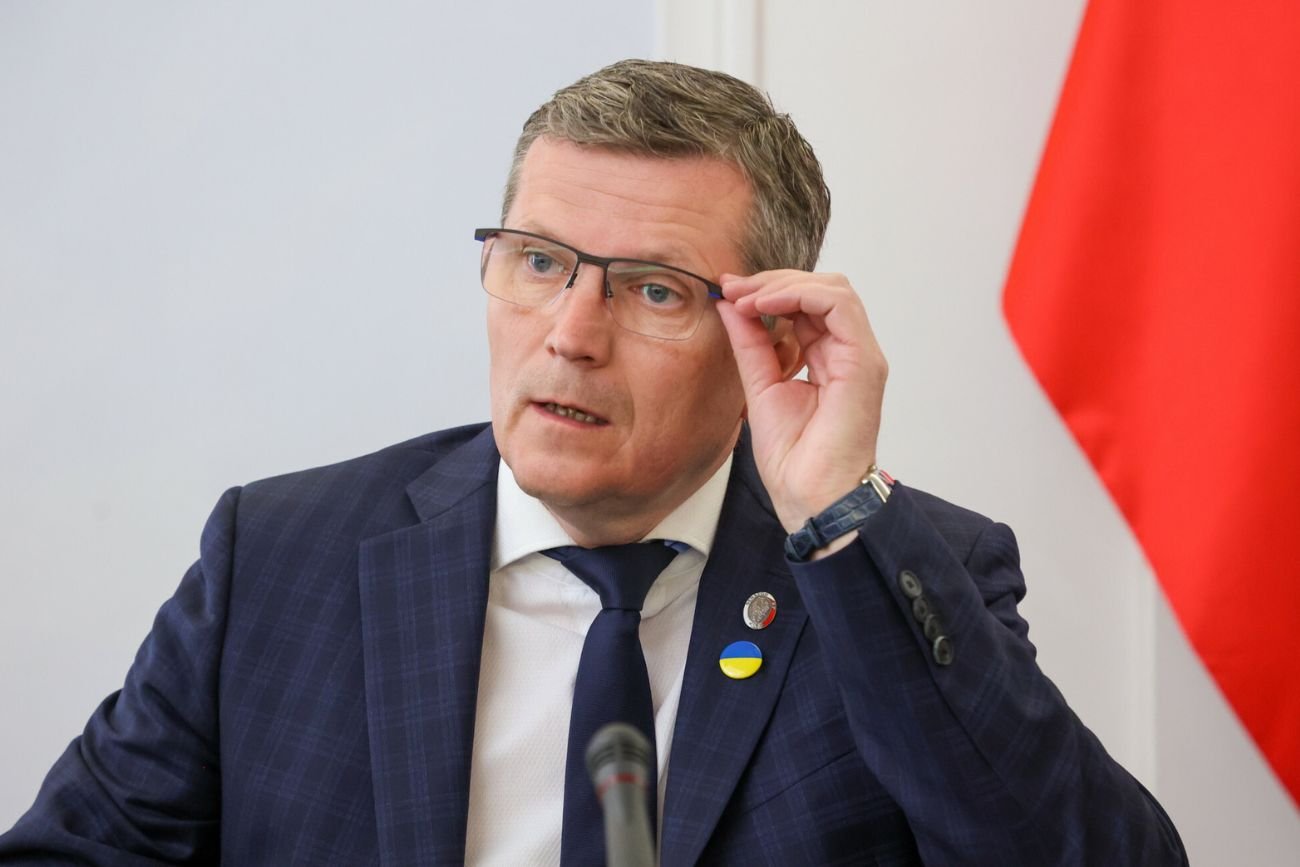 Senator KO Marcin Bosacki.