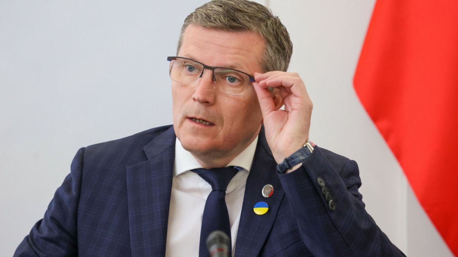 Senator KO Marcin Bosacki.