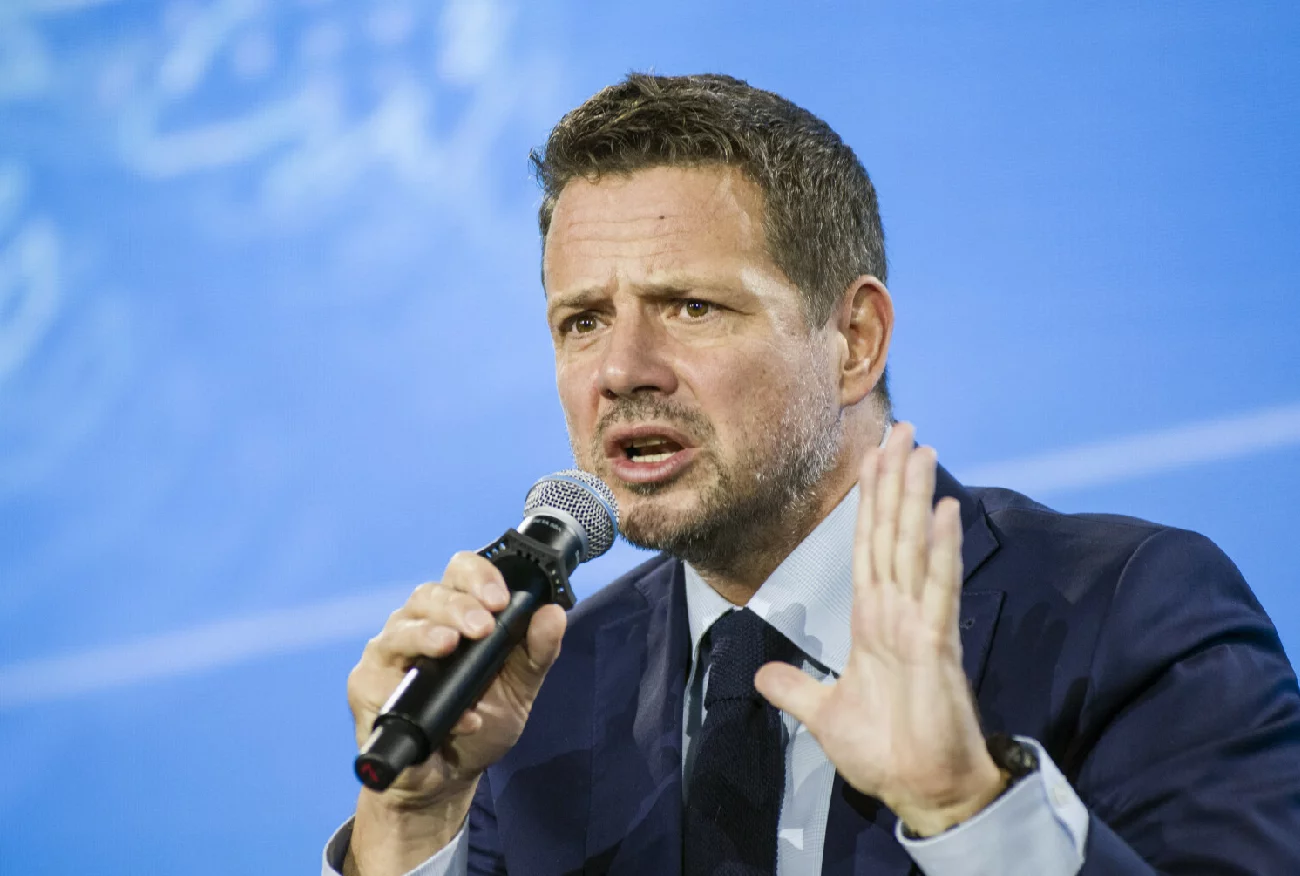 Trzaskowski do Sasina i Morawieckiego: Do roboty!