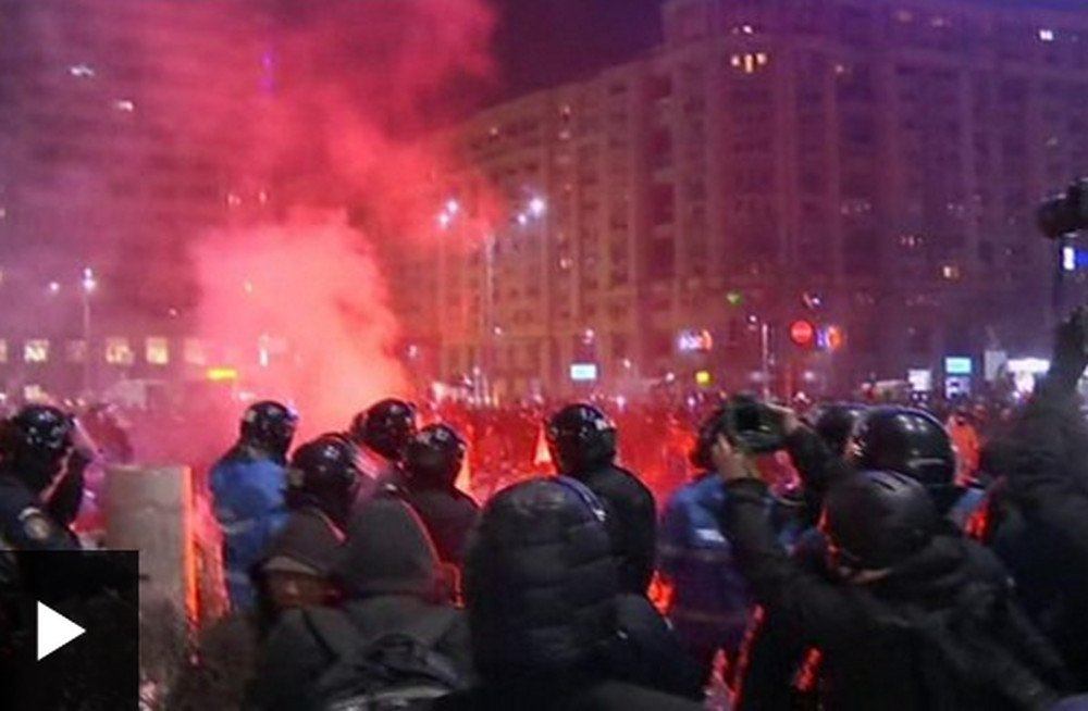 100 tys. osób protestuje w Bukareszcie.