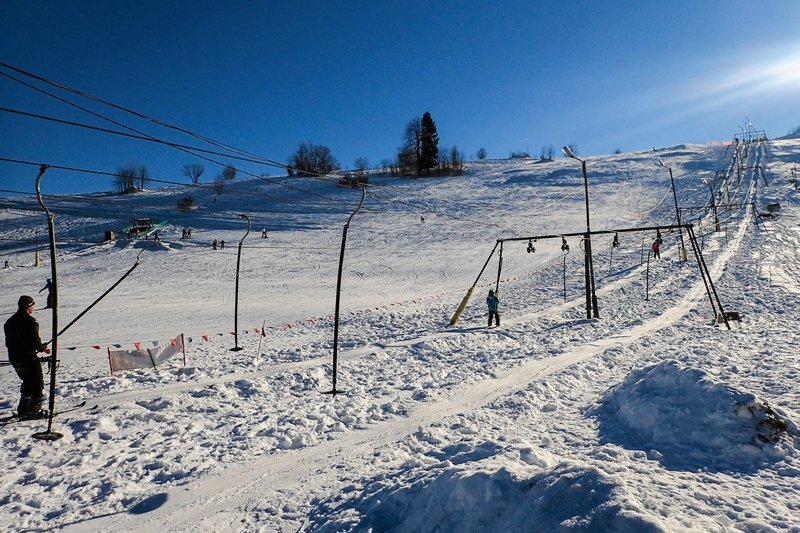 Nieoficjalnie: restrykcje dot. zamknięcia hoteli, restauracji i stoków mogą przedłużyć się do marca.