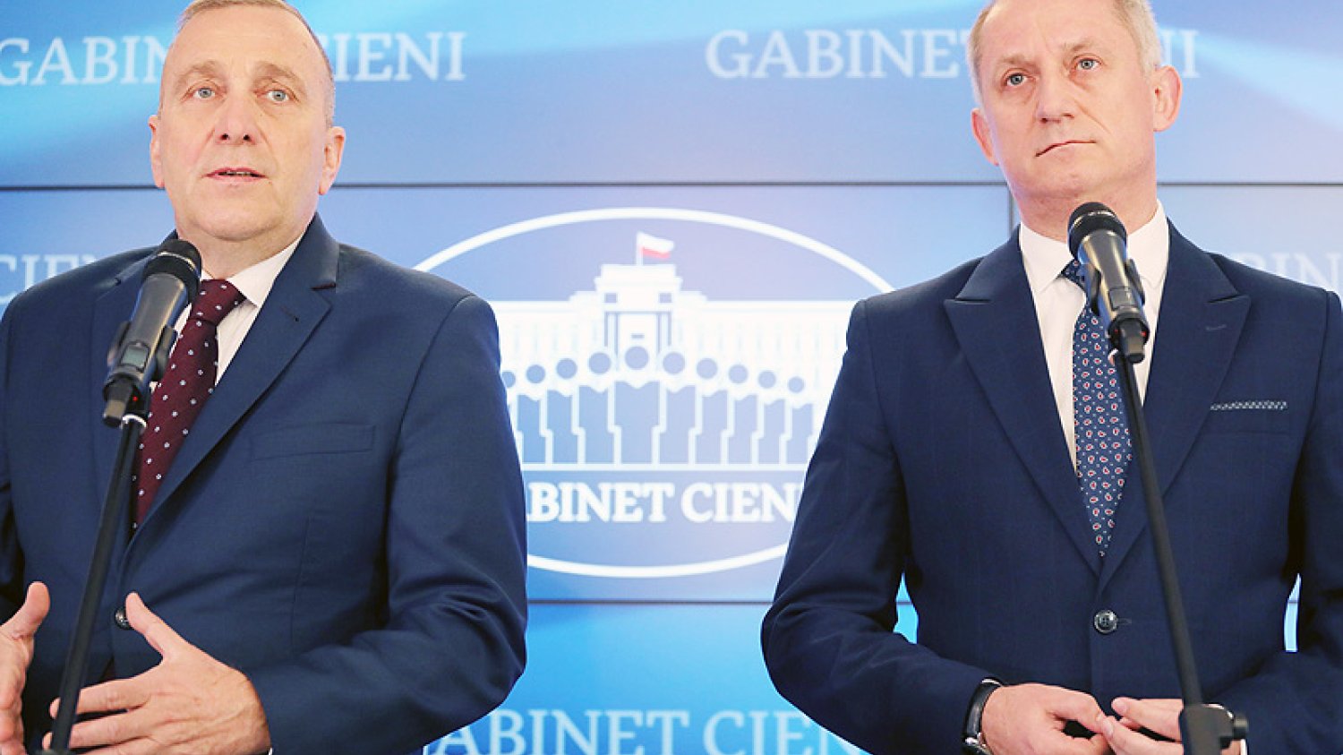Platforma Obywatelska nie uciekła od pytań, które zadała Beata Mazurek. Opozycja chce na nie odpowiedzieć na serii debat z politykami Prawa i Sprawiedliwości.