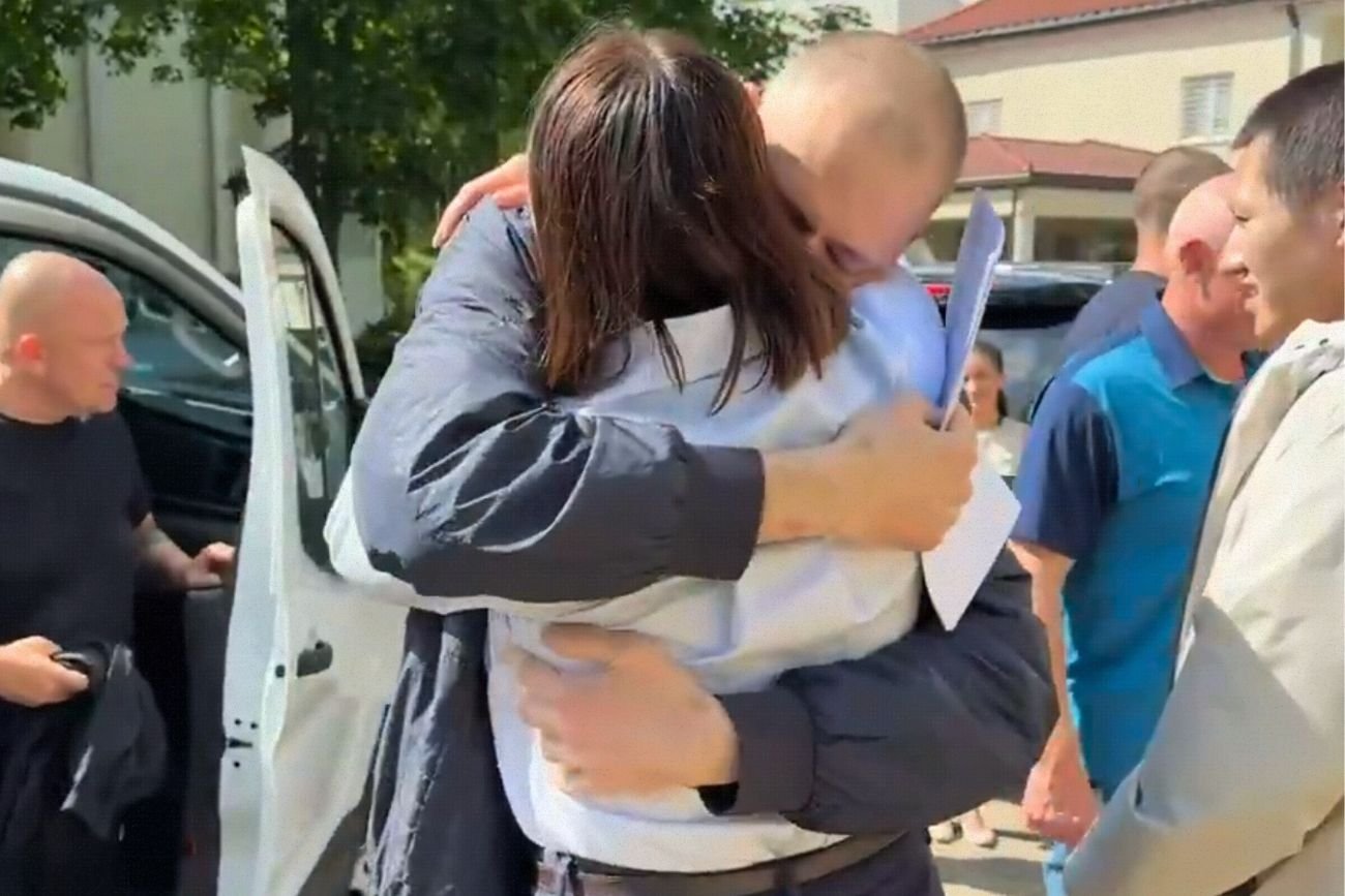 Białoruś uwalnia więźniów politycznych. Wśród nich Siarhiej Cichanouski i Polacy