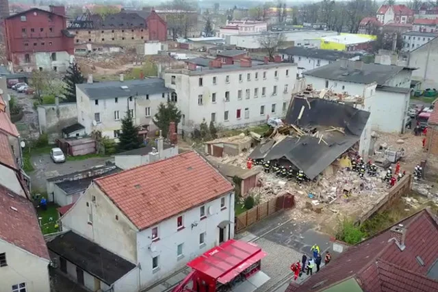 Po katastrofie w Świebodzicach.