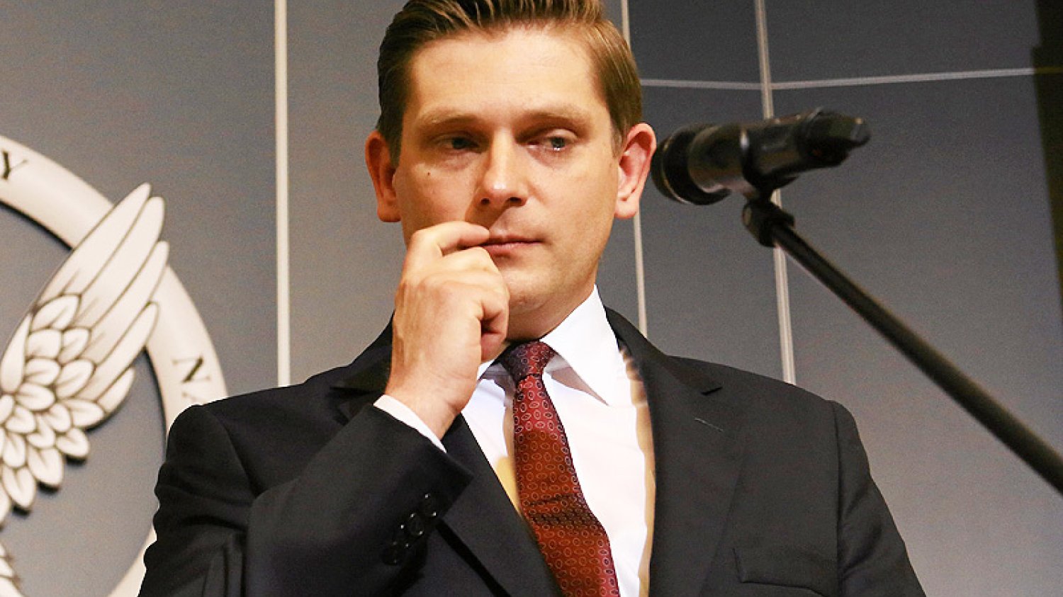 Wiceminister obrony Bartosz Kownacki chciał wykorzystać 73. rocznicę wybuchu Powstania Warszawskiego, by podgrzać antyniemieckie nastroje. Dobitnie odpowiedział mu jednak ks. Stanisław Walczak.