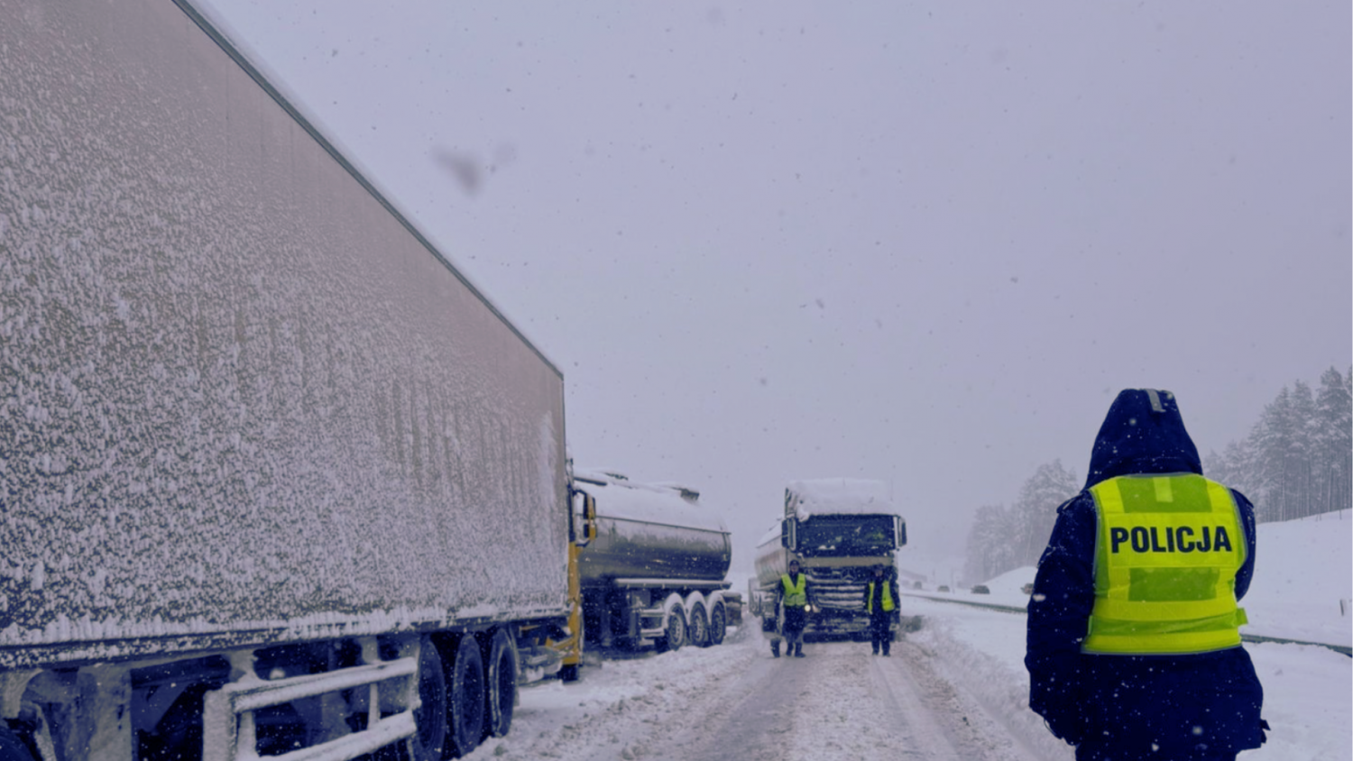 Przyszła zima, w kraju armagedon. Mamy XXI wiek, szok, iż śnieg ciągle nas zaskakuje