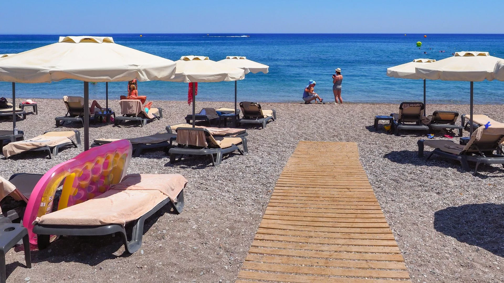 Polskie biuro podróży ma kłopoty. Giganci już usunęli ich ofertę