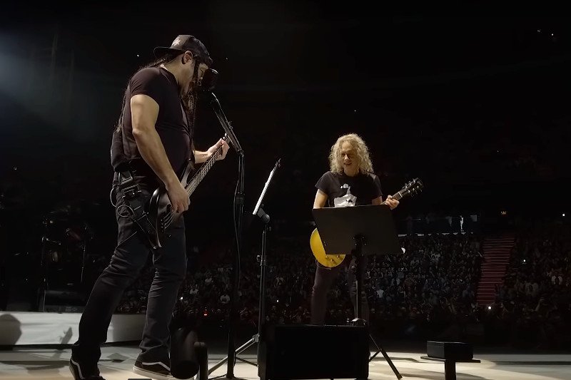 "Dancing Queen" Abby muzykom Metallica "trochę nie wyszło".