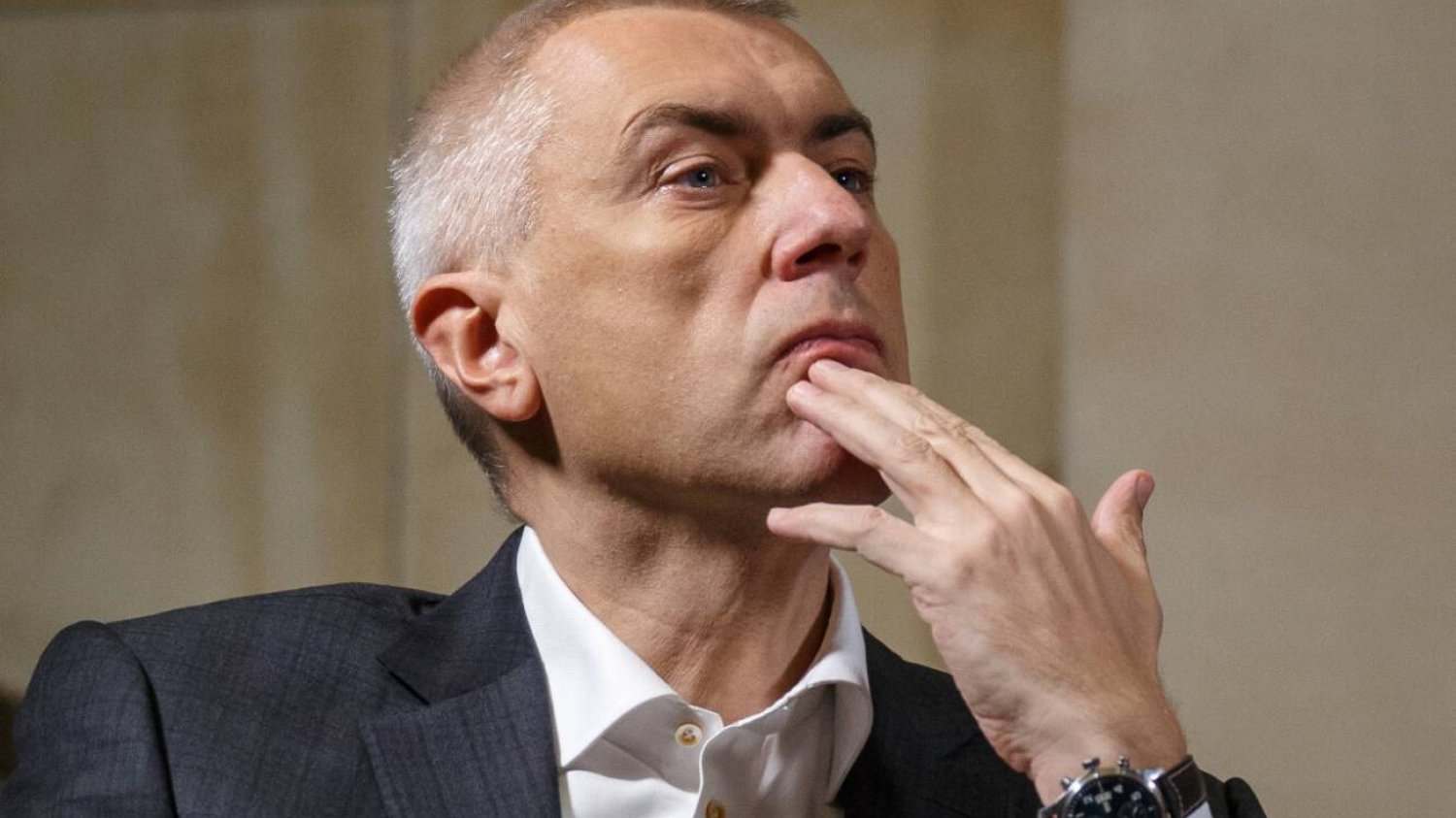Roman Giertych ostro do Bąkiewicza. "Mój wujek walnąłby ci w łeb"