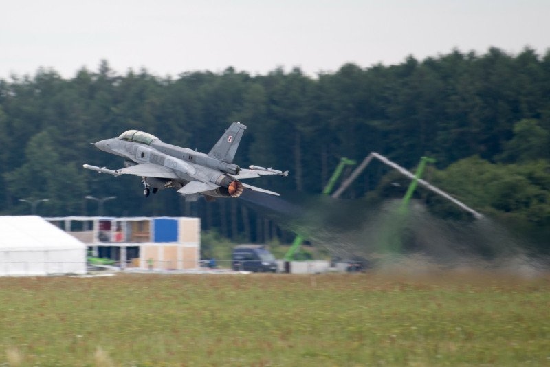 "Kryzys bezpieczeństwa". Dyżur bojowy polskich myśliwców nad Słowacją