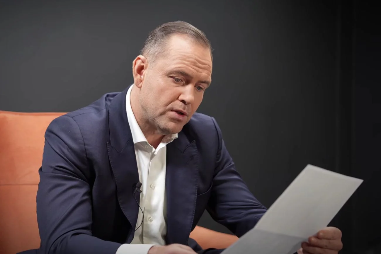Nawrocki nie mówi prawdy? Przeanalizowali film, na którym wyjaśnia aferę