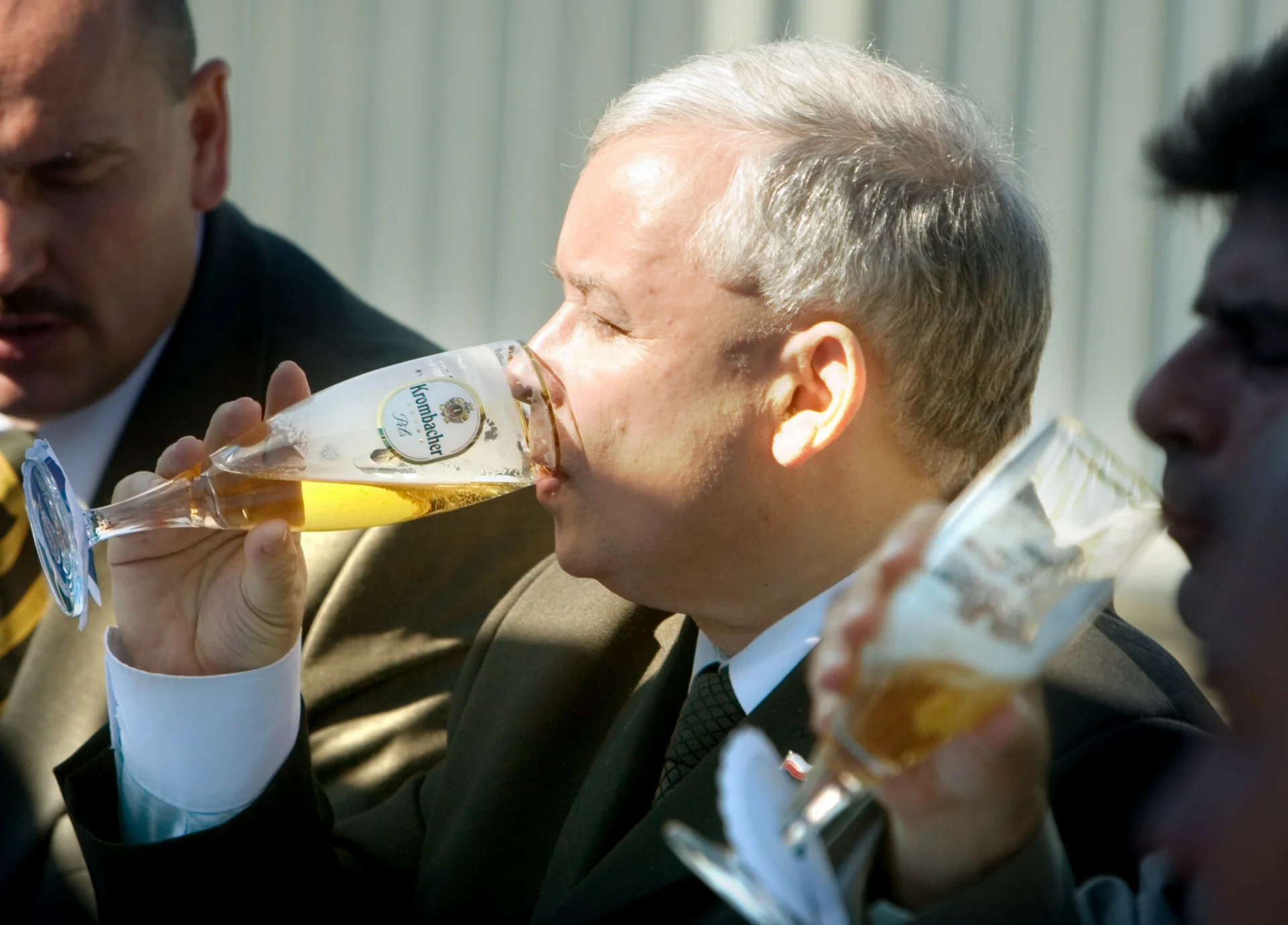 W Polsce nie brakuje miłośników piwa. Jest nim np. Jarosław Kaczyński.
