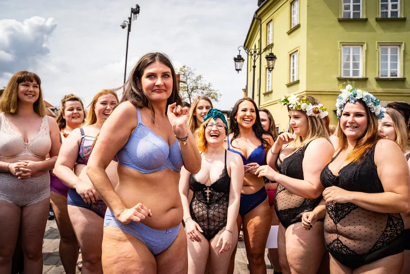 Zuzanna Zakrzewska przekonuje, że pokaz nie miał nic wspólnego z promowaniem otyłości. Chodzi wyłącznie o akceptację siebie.