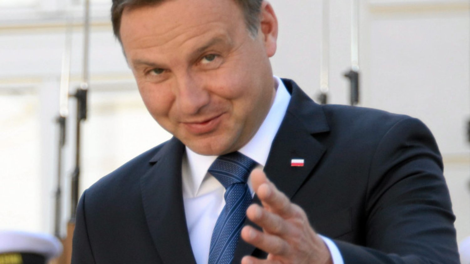 "Oczy przecieram i nie wierzę" – napisał na Twitterze Łukasz Warzecha. Prezydent Duda zaskoczył przesłanym do Sejmu projektem ustawy