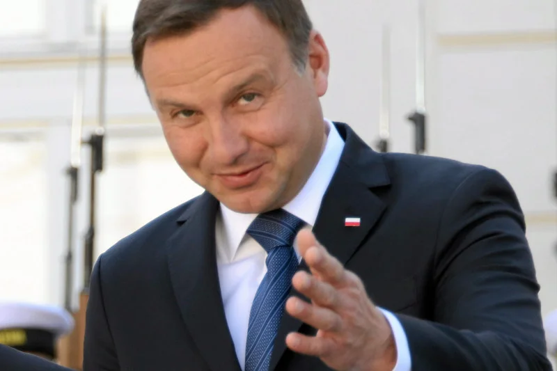 "Oczy przecieram i nie wierzę" – napisał na Twitterze Łukasz Warzecha. Prezydent Duda zaskoczył przesłanym do Sejmu projektem ustawy
